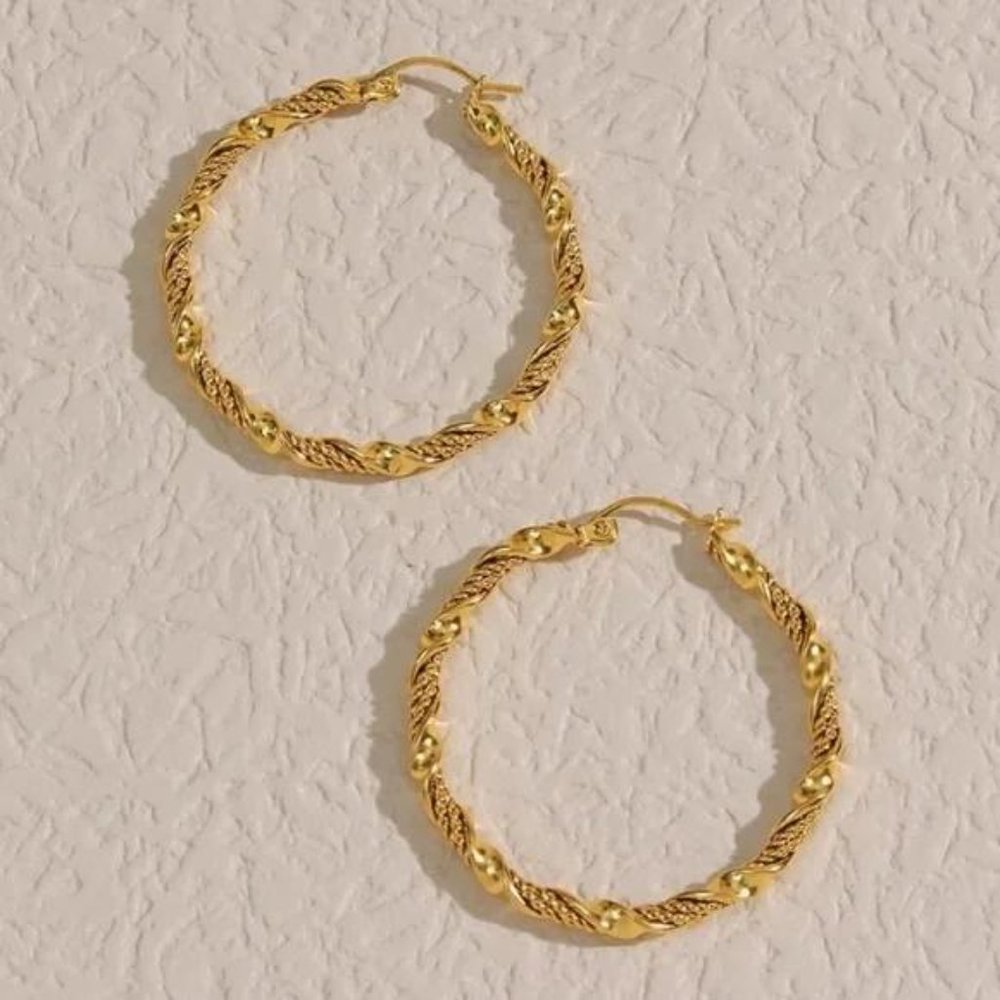 NEW 18K GOLD TWISTED CIRCLE HOOP EARRINGS - Picture 3 of 6